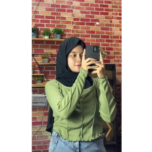 Baju Crop Top Knit Wanita Kancing Premium