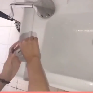 VIVXเจลอาบน้ำโคลนทะเลน้ำลึกแท้ 300 มล. สดชื่นและสะอาดร่างกายชุ่มชื้นโลชั่นบำรุงผิว