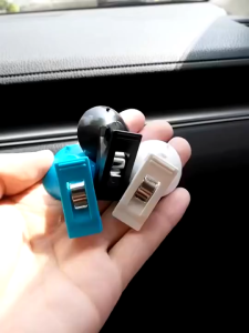 Bộ 2 kẹp có giác hút chân không mini giữ thẻ khăn rèm cửa xe hơi ô tô
