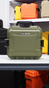 Defender 3050 Extreme Case Green