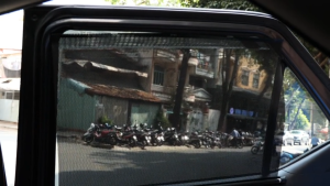 Che Nắng Ô Tô Cuộn Thông Minh CIND V-73 (73X55 cm) - Nhập Khẩu Chính Hãng