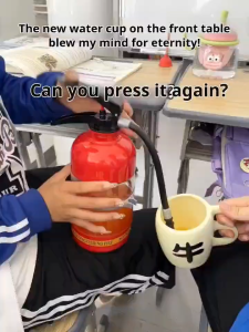 1.5L Wine Drink Dispenser Fire Extinguisher Pourer Hand Press Type Extinguisher Shape Beer Machine Beer Barrels Bar Accessory