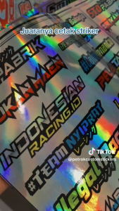 Stiker Laptop Motif Lucu & Aesthetic: Perlindungan dan Estetika