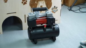 💥【รับประกัน 10 ปี】【จัดส่งฟรี】แบตเตอรี่ลิเธียมปั๊มลม ไร้สายปั๊มลม ปั๊มลมไฟฟ้า ปั๊มลมโรตารี่ เครื่องปั้มลม ปั๊มลมเสียงเงียบ ปั๊มลมไร้น้ำมัน ปั๊มลมออยล์ฟรี มาพร้อมของแถม อุปกรณ์ 5 ชิ้น Lithium battery wireless air pump