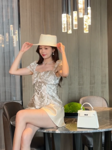 ZY.HT EraVogue ชุดเซ็ท 2 ชิ้น ผญ เสื้อแขนพอง+กางเกงขาสั้น ชุดทำงาน ชุดไฮโซ จั๊มสูทผู้หญิง ชุดจั๊มสูทหญิง 21308