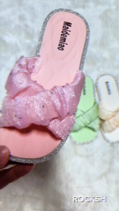 ROCKYS รองเท้าแตะเด็ก รองเท้าเด็กไข่มุกเพชรสไตส์เจ้าหญิง