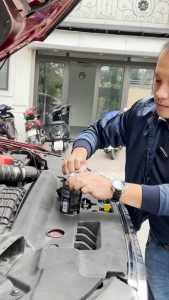 Phụ Gia Ổn Định Nhớt chống mài mòn động cơ - Senfineco Engine Oil Treatment 9976 300ml cho động cơ xăng và dầu diesel