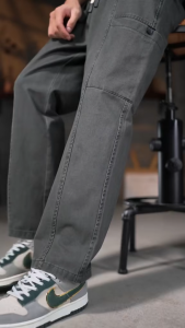 Quần Kaki Nam AROTI Ống Suông Dài - Vải Kaki Đẹp Không Nhăn - Không Nhàu - Thoáng Mát Thiết Kế Lưng Thun Tiện Dụng Q638 LZD1