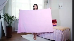 GMSHOP Large Bath Towel Household Bath Towel Strong Absorbent Quick Drying No Fading Soft Beauty Salon Use (70cm x 140cm)