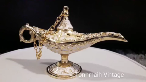 ตะเกียงอะลาดินจีนี่ กิงก่องแก้วฉลุลายสวยงามและงานศิลป์ประณีต มีฝาปิดน่ารักด้านบนฝามีฉลุลายให้ควันออกได้