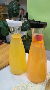 1L 32oz Round Carafe with White Lid Plastic Juice Bottle Milk Bottle Freshly Squeezed Juice Cup Kettle