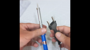 Solder Listrik Gagang Plastik Rambo 40W