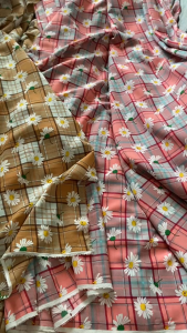 Vải Lụa Hàn Châu Hình Hoa Cúc Khổ 1m5 - Co Giãn Nhẹ Mềm Mại Rũ - Đầm Đò Trẻ Em Đồ Bộ