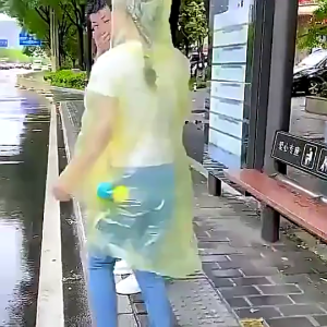 Disposable Portable Raincoat Ball Raincoat Emergency Raincoat Keychain