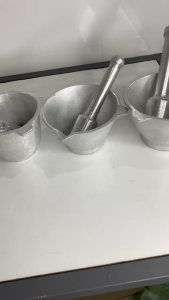 bộ chày cối bằng gang-sang-sịn dụng cụ nhà bếp an toàn tuyệt đối