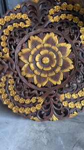 ไม้สักแกะสลัก  ไม้สัก ลายดอกไม้ปัดทอง 60x60cm หนา 1.5 cm กรอบรูป ฉลุ  งานไม้แกะสลัก ตกแต่งผนัง บ้าน ตกแต่งโคมไฟเพดาน  โรงแรม สปา ร้านอาหาร สำนักงาน โรงแรม  ศาสนสถาน