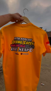 KAOS PASUKAN ANTI LIBUR KITA ADALAH ORANG CAPEK YANG SELALU BILANG OKE SIAP  BAJU KAOS DISTRO PRIA BAHAN KATUN COMBED ADEM KATA-KATA TERBARU