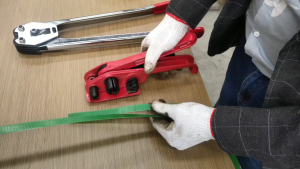 HP302ราคาถูกสุด เครื่องรัดสายรัดแบบใช้มือกด Sealless Combination Tool Binding Tool for 16 19mm Tape