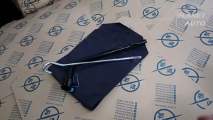 Paket Toolkit Mobil: Set Kunci Roda Mobil 21 mm Pemutar Dongkrak & Tas Tutup Dongkrak