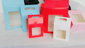 พร้อมส่ง กล่องของขวัญ กล่องทรงหูจับ ใส่ของขวัญ ขนม ของรับไหว้ กล่องกระดาษหน้าใส