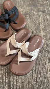 Sandal Jelly Wanita Terbaru/ Sendal Jepit Kepang Karet Cewek Kekinian/ HYS 3883-2 Jelly Import