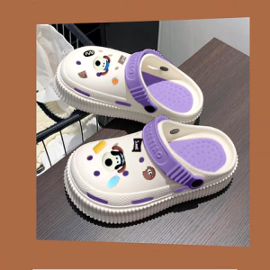 LHSunday NEW รองเท้าหัวโตสีทูโทน มีพร้อมให้เลือก 5 สีจุกๆ พร้อมรูระบายอากาศไม่หนักเท้า กันลื่นแน่นๆ แถมฟรีตัวติดน้องหมาสุดชิด แมทช์ได้ทุกลุค สาวเก๋ทั้งหลายใครอยากได้รีบเลย