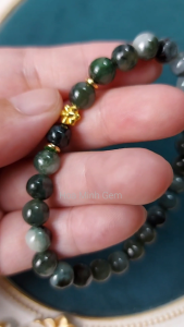 Vòng tay đá Cẩm Thạch lam hoa tự nhiên size 7.2 li phối charm hoa mai nhỏ chất bạc xi vàng 3D | Hoa Minh Gem