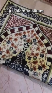 Sejadah Turki Turkiye Tebal Lembut Kiswah Hitam Embos Rumbai Emas Anti Slip Rumbai Emas