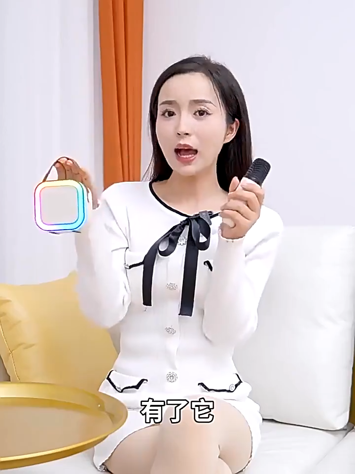 Mudah Alih K12 Pembesar Suara Karaoke Tanpa Wayar Mini Dengan Mikrofon Bluetooth Karaoke K12 Home KTV Karaoke Parti Lampu RGB Mesin Hadiah Untuk Hari Lahir Pembesar Suara Karaoke Tanpa Wayar