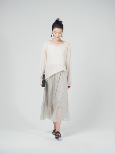 GIORDANO ผู้หญิง  กระโปรง Pearlcent น้ำหนักเบา กระโปรงยาว เอวยางยืด ชายกระโปรงไม่เท่ากัน แฟชั่นหรูหรา ลำลอง กระโปรง 18464925