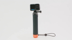 GoPro The Handler Floating Hand Grip(FOR All GoPro Cameras) ตัวจัดการ (ด้ามจับมือลอย) รอบ ๆ น้ำฟรีสลับง่ายระหว่า งการติดตั้งด้วยฐานปลดล็อคอย่างรวดเร็ว [GoPro Lifestyle]
