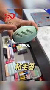 TWOL SHOP 1pcs Portable Sticky Hair Device Car Pet Hair Clothing Mini Sticky Hair Ball Washable Reusable Debris Roller Brush Ball