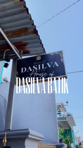 Kemeja Batik Pria Lengan Panjang Motif Merah Hitam