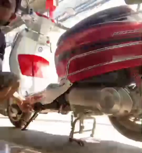 HP302ฮิต!! ขาตั้งสั้น Lambretta ตรงรุ่น V200 V125 สั้นลง 1นิ้ว จอดสบายใจไม่ล้ม ขาตั้ง แลมเบรตต้า ใช้เซนเซอร์ได้ปกติ