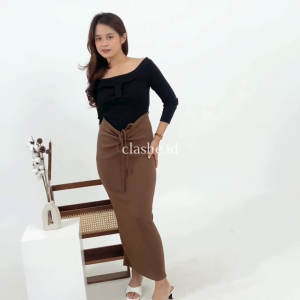 Welma Long Skirt Rok Serut Rib OOTD by Clashe