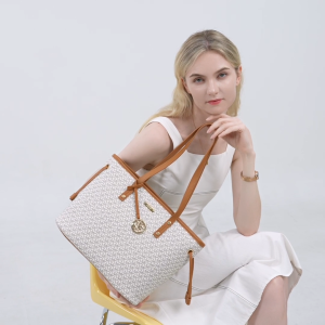 MKMC Totebag Wanita Medium Tas Bahu Kulit Monogram Resleting Tas Jinjing Shoulder Bag Kondangan Pesta Casual Elegant Multifungsi Travel Bag Make Up Terbaru Hand Bag Motif Fashion Kuliah Kekinian AestheticCOD - Lazada