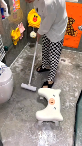 Cây Chà Sàn Nhà Tắm Chổi Cọ Nhà Vệ Sinh Nghiêng 45° Thiết Kế Đầu Gạt Nước Quét Siêu Sạch Cán Nhôm Đa Năng Shopnow5.0