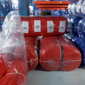 เชือกถัก 4หุน เชื่อกร่ม เส้นแบน เชือกรัดของท้ายรถ ความยาว 120เมตร ตราดอกบัว