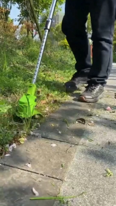 QS TOOLS เครื่องตัดหญ้า เครื่องตัดหญ้าไฟฟ้า พลังงานสูง 12Vเครื่องตัดกิ่ง เครื่องตัดหญ้าขนาดเล็ก ยต่อการใช้สำหรับกำจัดวัชพืชตัดไม้ทวงคืนพื้นที่รกร้าง