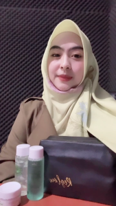 Reglow New Paket Basic: Facial Wash & Toner & Day Cream + Pouch