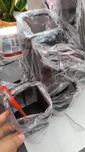 METAL SQUARE PEN HOLDER/PEN STAND BLACK FOUR ANGLE