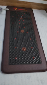 Thảm đá nhiệt nóng Fanocare dòng cao cấp KT 80*190cm đá đen kết hợp công nghệ lazer và công nghệ sóng siêu dài