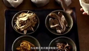 Hàn Quốc Tinh chất đen tóc Xịt tóc đen xịt mọc tóc 100ml dưỡng chất làm đen tóc không gây hại tóc đen tự nhiên