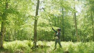 เครื่องตัดแต่งกิ่งไม้สูงไร้สาย (8 นิ้ว) Greenworks 24V แบตเตอรี่ (4.0Ah) แท่นชาร์จเร็ว