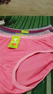 3 Pcs CD Wanita Dewasa Yutind Warna Gelap Halus Lembut Adem