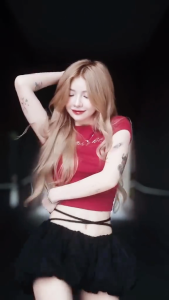 LSOUL Bella Set เซ็ตเสื้อ Baby Tee กระโปรงผูกเชือก