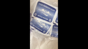 TISU PEMBERSIH GALON AIR MINUM ISI PERBUNGKUS -+ 100PCS  MERK MT / GAMBAR GUNUNG ISI PER BUNGKUS -+100 PCS PEMBERSIH GALON ANTI BAKTERI DAN KUMAN HEMAT DAN HIGIENIS  MURAH TIDAK MURAHAN DAN TIDAK KERING.