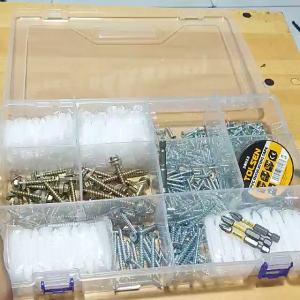 Hộp nhựa trong suốt đựng tắc kê nhựa vít các loại