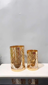 Jane Modern Light Metal Glass Vas Kaca Ringan Gaya Rumah Amerika Penghias Pintu Masuk Meja Makan Ruang Tamumodern light luxury metal glass vase ornament