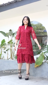Midi Dress Brokat Catlin Gaun Wanita Modern